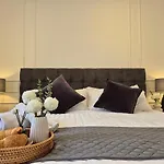 Cozy Mit Terasse - 5min Zum Waldweg דירה *