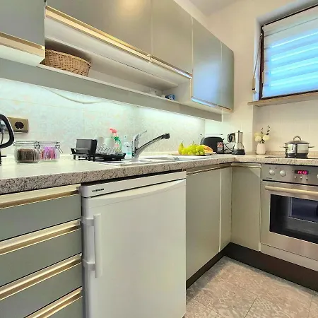 Apartment Cozy Mit Terasse - 5min Zum Waldweg